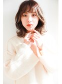 柔らかい質感・くびれミディ・フェイスレイヤー・ベージュカラー
