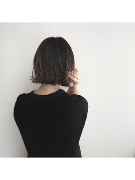 ルッソリベラ 池袋(Lusso libera) 外ハネミディアム ハイライト◎30代40代50代