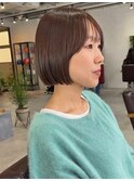 切りっぱなしボブ/ブラウンベージュカラー