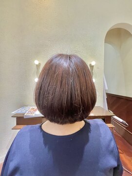 エルサフィロ ヨドヤバシ(el zafiro yodoyabashi) 【el zafiro yodoyabashi】大人女子ミニボブスタイル