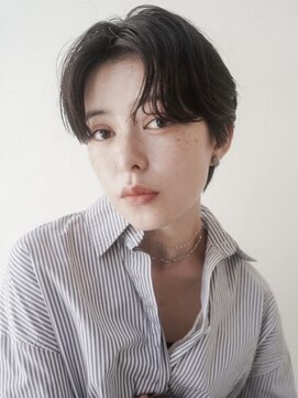 ガーランド (Garland) 大人かわいい毛流れハンサムショートアッシュグレージュ暗髪