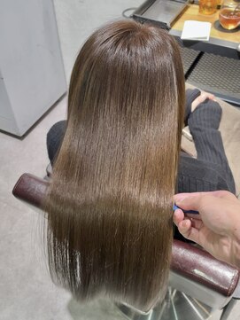 アイノア シノン 神保町(AInoa sinon) 明るめカラーと艶髪を叶えたいなら"ミルクティーブラウン"