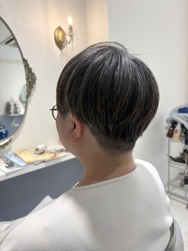 ルミア(LUMIA) 刈り上げショート