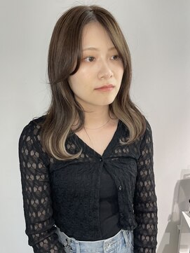 ソーソー(SoSo) ショートボブハイライトレイヤーカットヘアセット髪質改善天文館