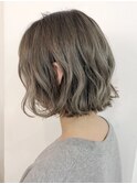 ショートヘア顔周りレイヤーブリーチダブルカラーショートボブ