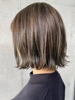 年代に合わせたデザインで、ツヤのある髪へ導きます♪ダメージレスで髪と頭皮に優しく染めるたびに美髪に＊