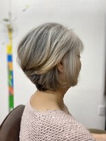 イトウ(ITOH)&nbsp;ナチュラルグレイヘア　グレイカラーに移行したい方へ