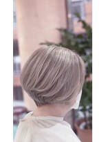 ネス(NESS)&nbsp;【脱白髪染】グレイヘア（白髪）のファッションカラー130