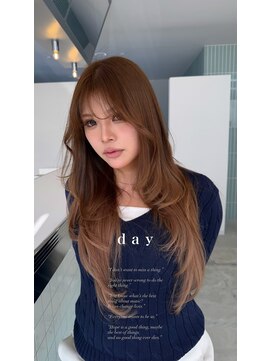 デイ(day) ツヤ感ロングストレート×シースルーバング