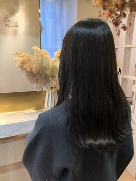 アンド ラ ブランシュ(&.La Blanche) 大宮髪質改善/大宮ヘッドスパ/大宮トリートメント/グレージュ