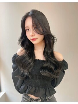 ボタン ハカタ(VOTAN hakata) 博多/センターパート/暗めカラー/グレージュ/レイヤーカット