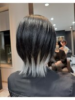 リオリス ヘア サロン(Rioris hair salon)&nbsp;ホワイト×ブラック