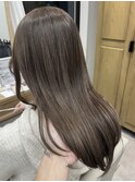 流行りのカラー 流行りのカット レイヤーカット ブルーブラック