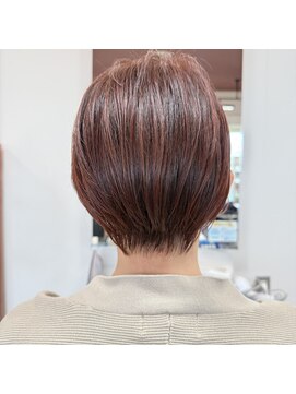 クワリ ショートヘア