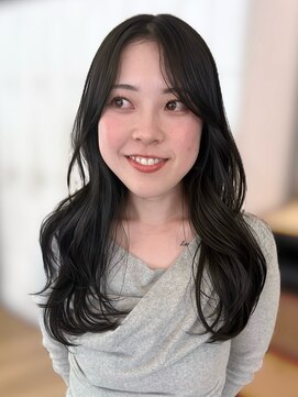 アトロ(Atoro) くびれレイヤーで小顔見え◎韓国っぽロングヘア