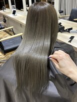 ジーナ 吉塚(Zina)&nbsp;透けるオリーブグレージュ×髪質改善【福田れん】吉塚 美容室
