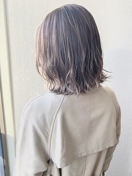 アルティナ(artina) 外ハネシルバーボブ【artina町田】