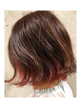 ヘアーアンドメイク ファット(Hair&Make PHAT) インナーカラーコーラルピンクナチュラルボブ20代30代40代