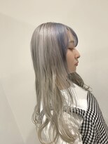 ナーナーナー モエ(Nana no moe)&nbsp;ホワイティーーーアッシュ