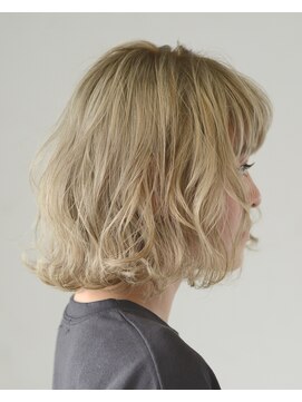 アース 三軒茶屋店(HAIR&MAKE EARTH) 三軒茶屋_レディース_コテ巻き_ブリーチ_ハイトーン_ボブパーマ