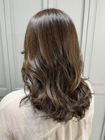 ジーナ 流山おおたかの森(Zina)&nbsp;ゆるミディー×フォギーベージュ【Zina　大越香苗】