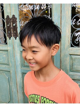 クララデアンシュシュ(Kurara de UN CHOU CHOU) キッズカット