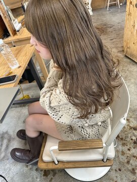 ウィークエンド(WEEKEND) ブリーチ+カラー+トリートメント【￥20000~】