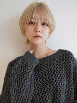 カライング(ing) 大人可愛い20代30代40代黒髪前下がりひし形小顔ボブ丸みショート