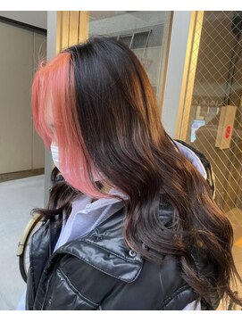 ルフレ 新宿本店2nd(Reflet) ◎パキッとピンクが可愛い