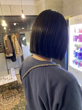 リンダテーラ(Linda tela) 【札幌白石】カット/黒髪ボブ/切りっぱなしボブ/学生カット