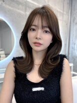 エヌアイ オモテサンドウ(ni omotesando)&nbsp;ミディアムレイヤーカット/柔らかベージュカラー　上野