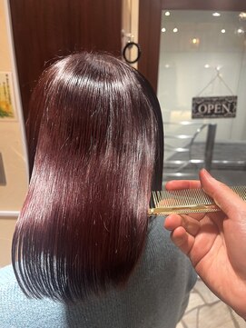 ヘアリゾート粋 ドゥオ 新宿南口店(dua) ワインレッド/イルミナ/ボブ