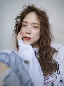 オーマ(OMA) 外国人風