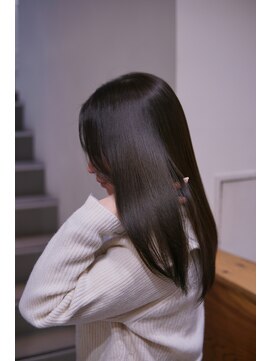 ネイヴィル(navile) ほんのりオリーブグレージュ