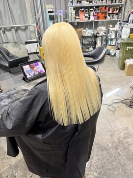 シリー(Silly) ブリーチ2～3回ブロンドヘア