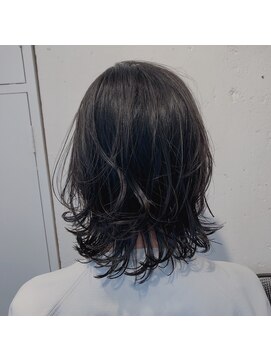 ビューティトリートメントサロン コンフォルタ(Beauty treatment salon ComfortA) ゆる巻き外ハネショートヘア