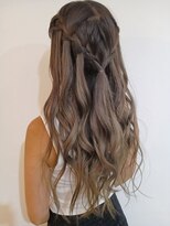 ツムグ 代官山 中目黒(TUMUGU)&nbsp;30代40代50代大人可愛いホワイトグレージュヘルシースタイル