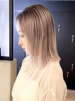 アイティーバイアルバム 八王子店(IT by ALBUM) バレイヤージュミディ_外ハネボブセクションカラー_ba395081