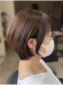 顔周りレイヤーカットグレージュカラーくびれボブショートカット