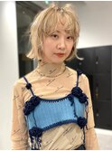 ハイトーン ブリーチ ダブルカラー 切りっぱなしボブ 透明感
