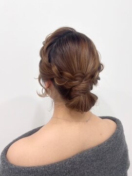 ゴート アミティ(G.O.A.T AMITY) ガーリースタイル/心斎橋/ヘアメ/セットサロン