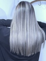 ブレイズヘアー(BLAZEhair)&nbsp;【モノトーンカラー】ホワイトバレイヤージュ×ブリーチ２回