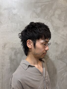 ヴィックス クリスタル(VIC’S crystal) 個性光るメンズウルフ　マユコ