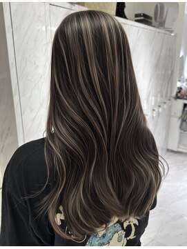 ヨロ 上野(YOLO) ハイライトカラーミルクティーベージュ海外レイヤーカット