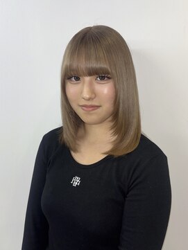 シーバイスリー 綱島(C×3) 中明度ミルクティーベージュ