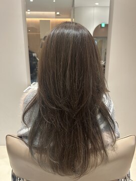 ビオラバイフーガ 綱島(Viola by FUGA) ロングレイヤー＊インナーカラーグレーベージュ20代30代40代◎