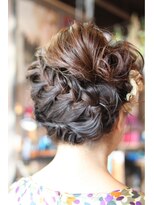 オーバーキャプテンネイキッド(OVER CAPTAIN NAKED)&nbsp;トップふんわり編み込みヘアセット（大人アップ）