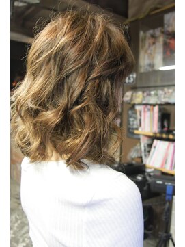 オーバーキャプテンネイキッド(OVER CAPTAIN NAKED) スモーキーグレージュボブ