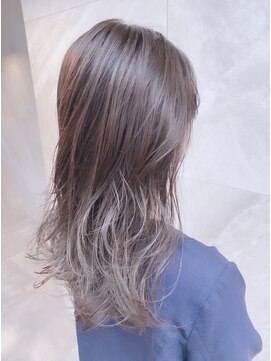 ドゥマン(Demain) ブリーチなし/透明感溢れる/小顔カット薄めバングくびれ