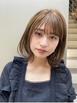 エマ ギンザ(EMMA GINZA)&nbsp;銀座オススメミディスタイル　ベージュカラー